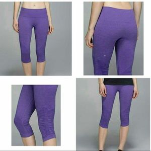 Lulu lemon in the flow crop pants